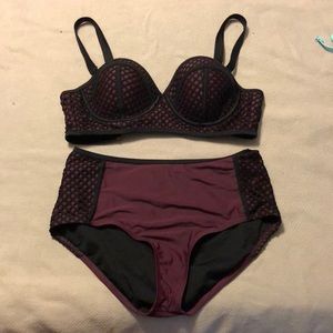 Cute underwire bathing suit with high bottoms